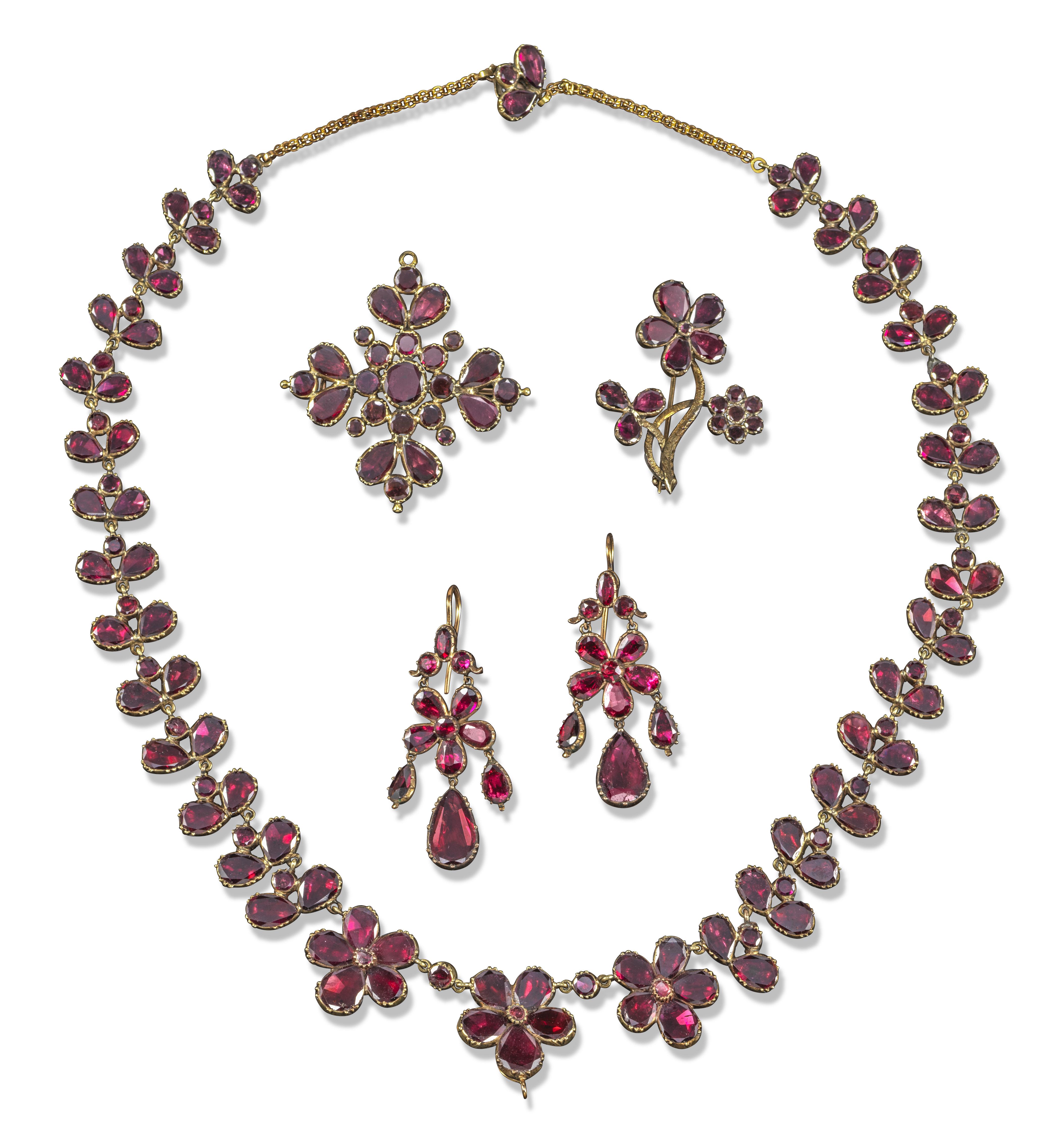 Antique garnet deals jewelry for sale