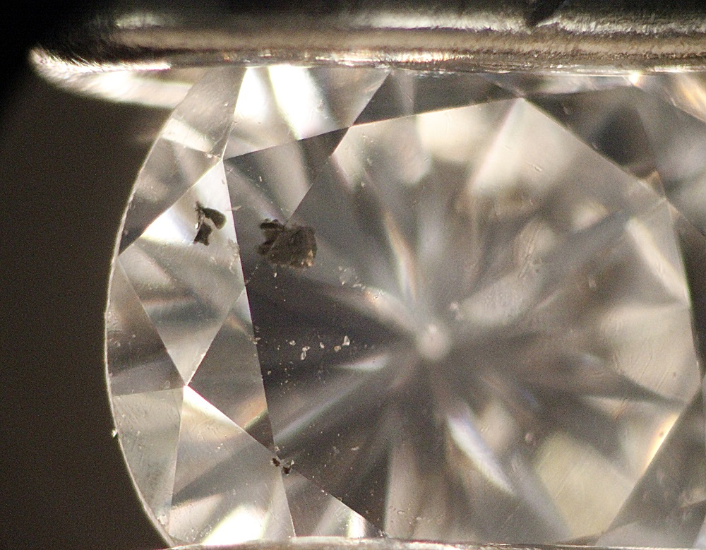 Beginner’s Guide: Interesting Inclusions in Diamonds - - inclusion P stoneGemA HM