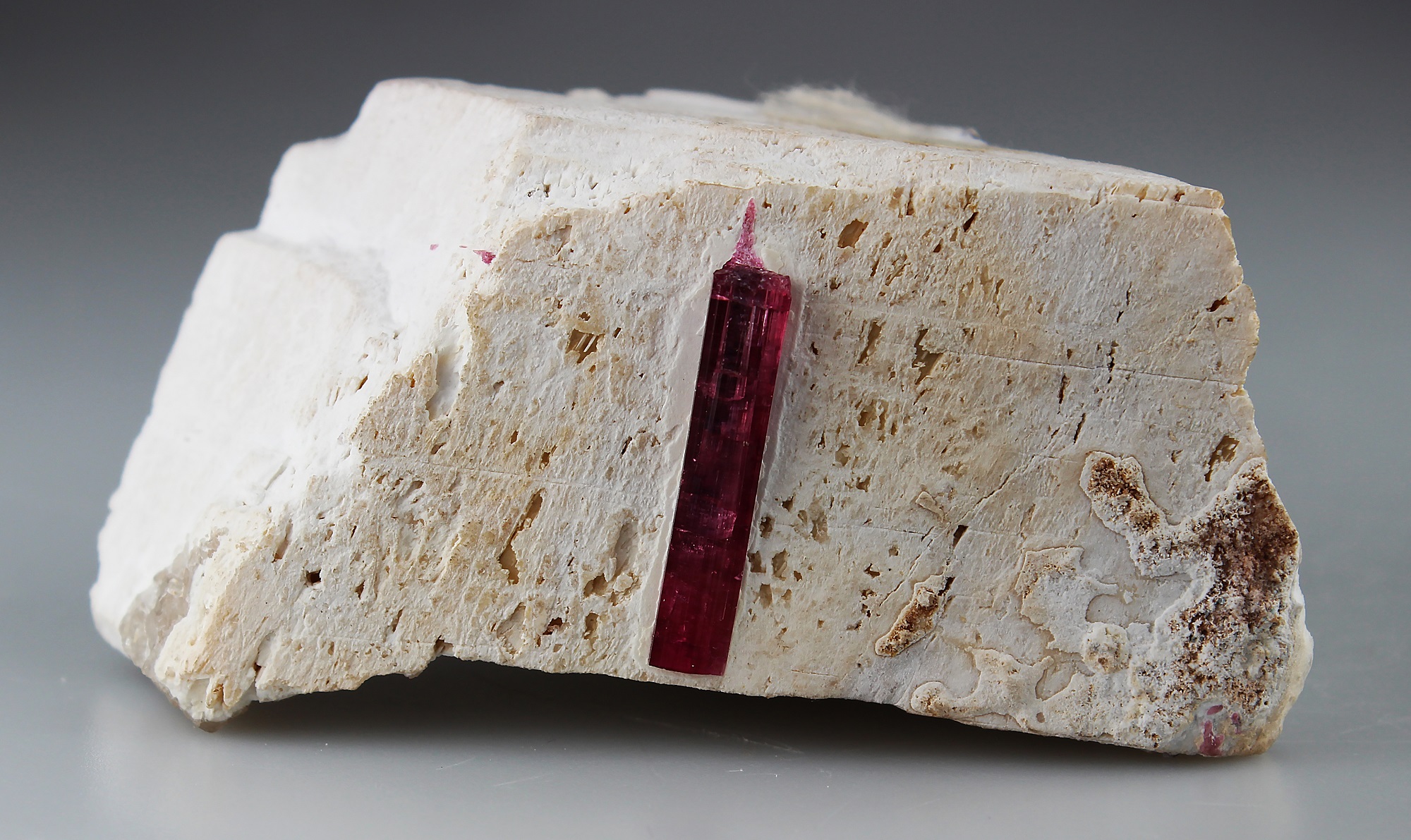 Buying Guide: What Are the Different Types of Tourmaline? - - rubelline tourmaline GemA HM