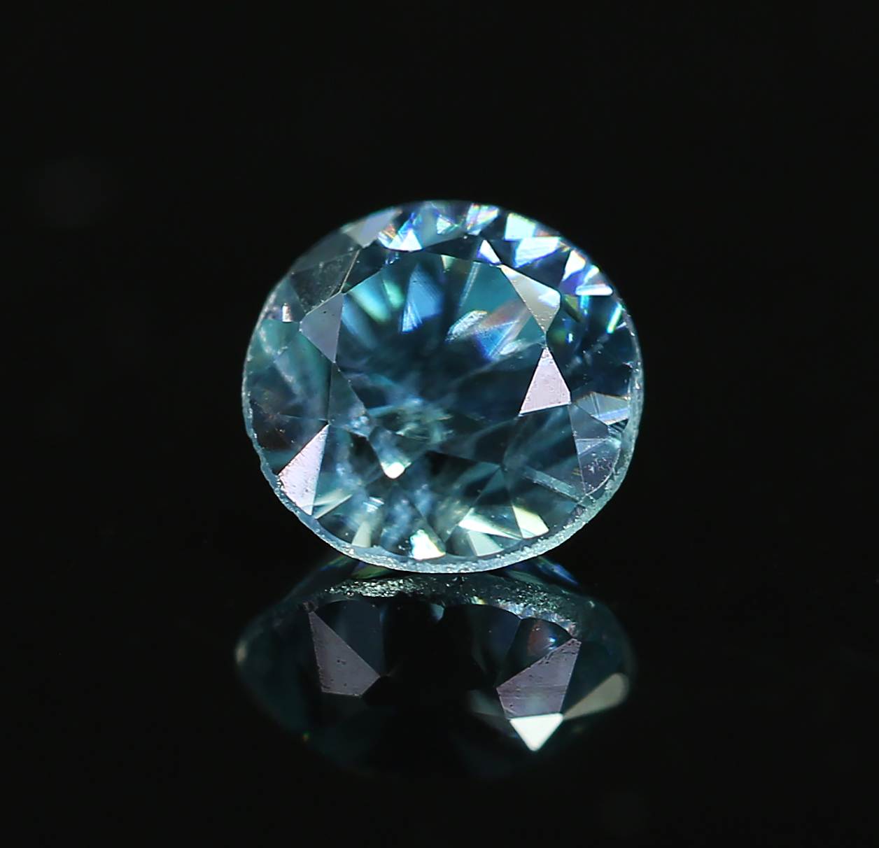 Understanding Zircon: A Misunderstood Gemstone with Amazing Properties - - 34 Blue Zircon GemA HM