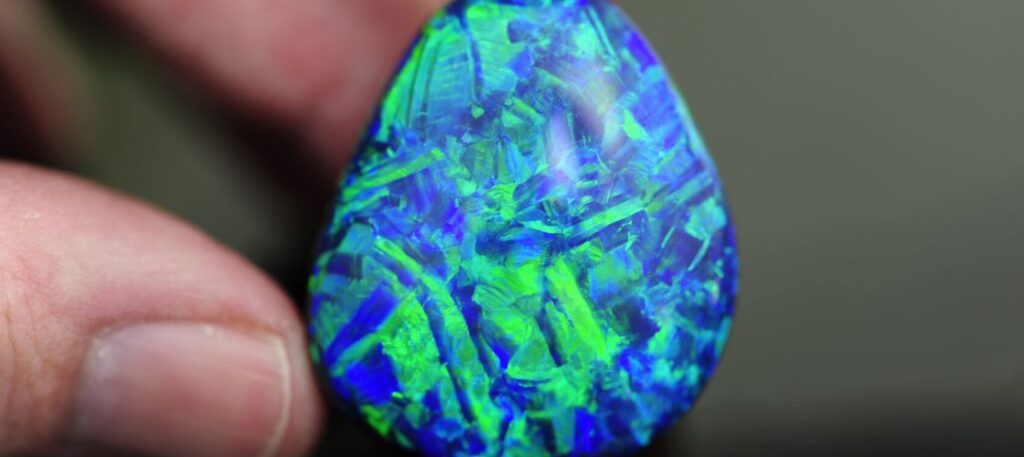 Your In-Depth Guide To 9 Opal Colours - BIRON® Gems